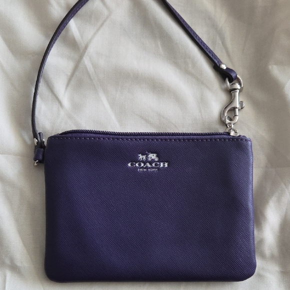 Coach Deep Purple Wristlet - Picture 1 of 4